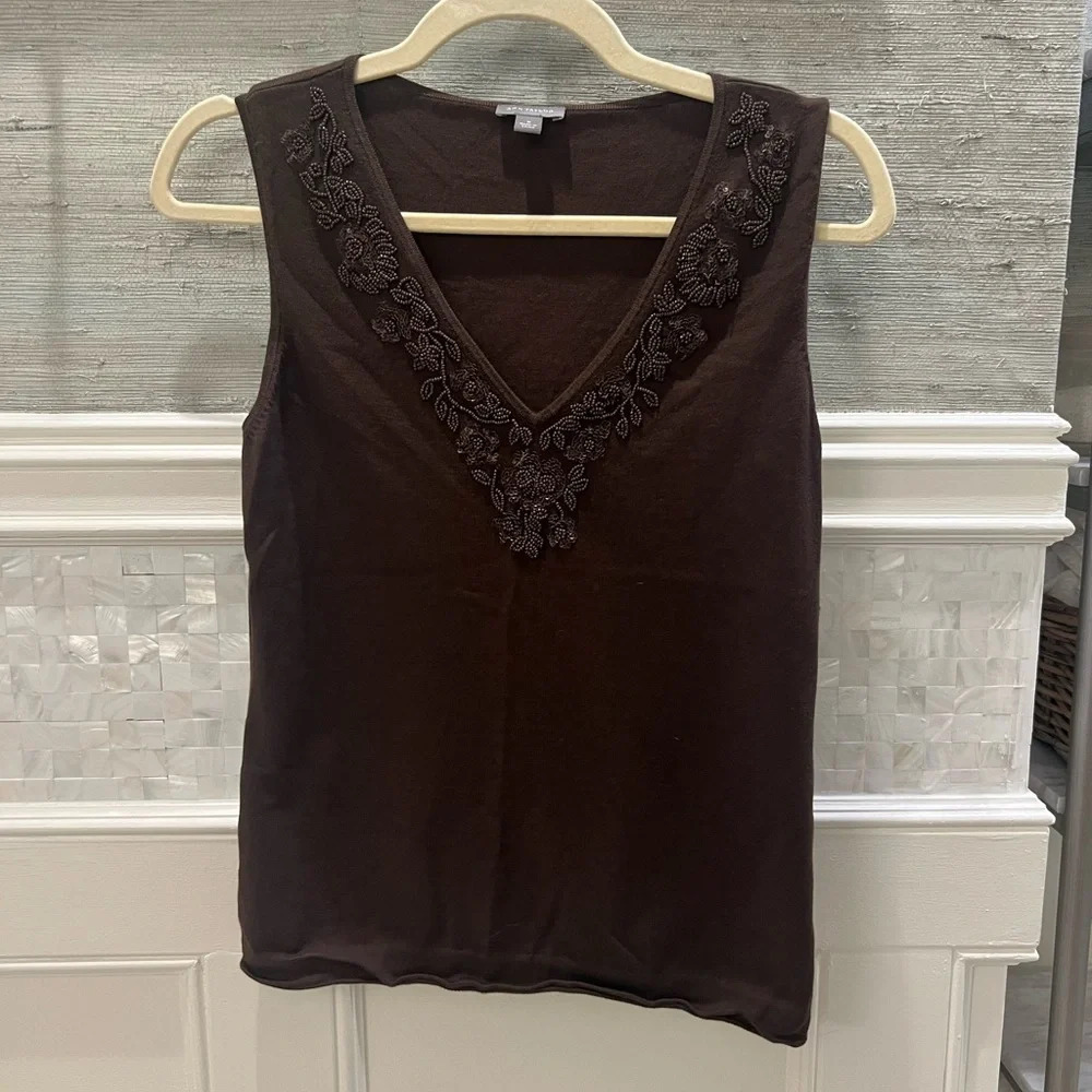 Ann Taylor brown beaded v-neck sweater silk-blend sleeveless top medium